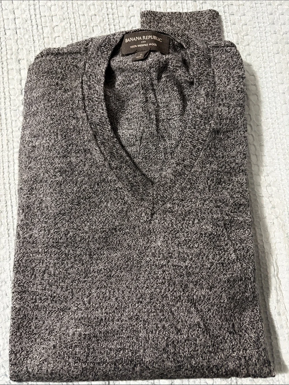 Banana Republic Men’s Charcoal Heather V-Neck Sweater